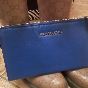 Michael kors clutch/wristlet/wallet